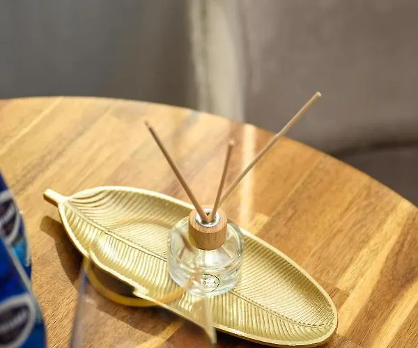 Pink Flower By Oneapartments סופוט